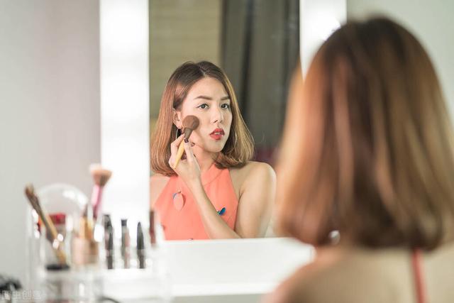 商业头脑：活着就得会各种装，尤其是包装自己(图3)