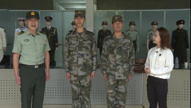 重庆|假冒军人、伪装军车偷送他人越境！抓！