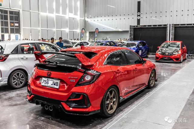 R的两厢思域，连小姐姐都抵挡不住它的魅力（最新发布）