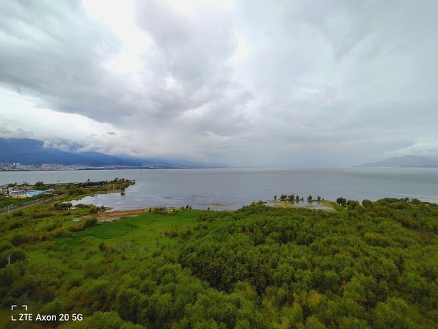 中兴A20屏下摄像手机初体验：第一个吃螃蟹没什么不好