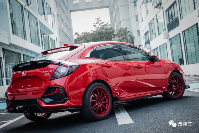 R的两厢思域，连小姐姐都抵挡不住它的魅力（最新发布）