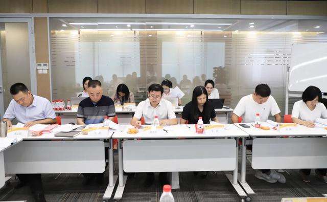 繼往開來 鹽津鋪子董事會、監(jiān)事會完成換屆選舉 繼往開來 鹽津鋪子董事會、監(jiān)事會完成換屆選舉