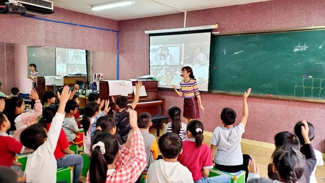 记成都武侯外国语学校小学音乐组青年教师赛课初赛