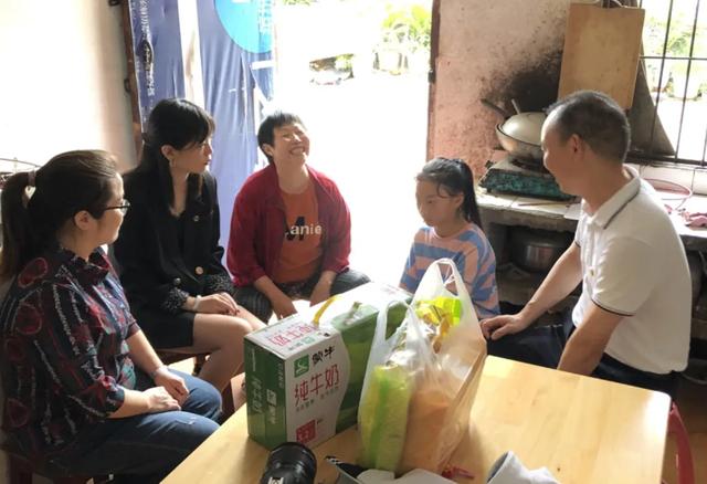 爱，在家访路上——天府新区新兴小学入户家访活动纪实