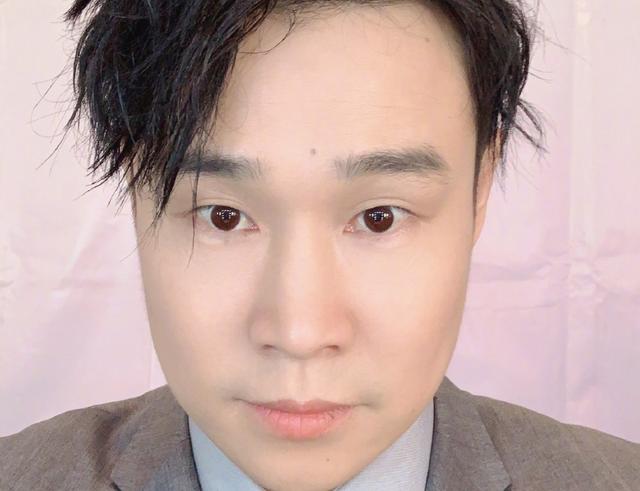 小沈阳女儿近况曝光，为爸爸加油显喜剧