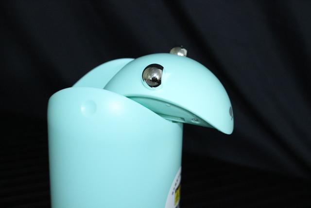 旅行出差饮水不用慌，米因即热饮水机来报到，网友：这小熊好能干