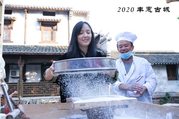 中秋国庆双节，千年古县城文化生活丰富多彩