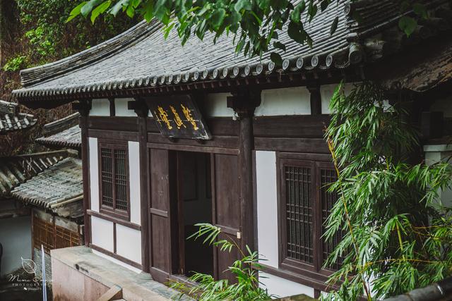 【临海】浙江一座仅百余米的山，有鉴真大师曾待过的寺庙，还有4座古塔