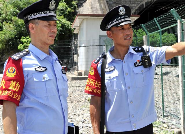 赖恒安同志|旬阳北站派出所欢送退休老民警