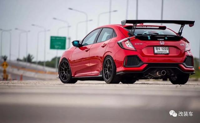 R的两厢思域，连小姐姐都抵挡不住它的魅力（最新发布）