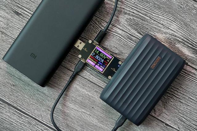 双向45W+扩展坞，ZENDURE给你内外均轻奢的体验