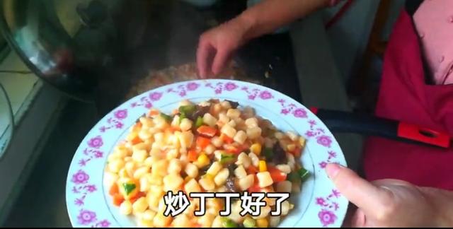 西北特色面食素炒丁丁这样做劲道美味回味无穷吃了还想吃