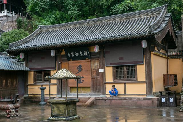 【临海】浙江一座仅百余米的山，有鉴真大师曾待过的寺庙，还有4座古塔