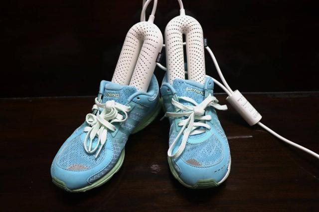 拒绝雨天湿鞋的烦恼，向物烘鞋器-零为你解困扰