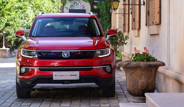 国产入门级别小型SUV，长安CS35 PLUS试驾表现如何？