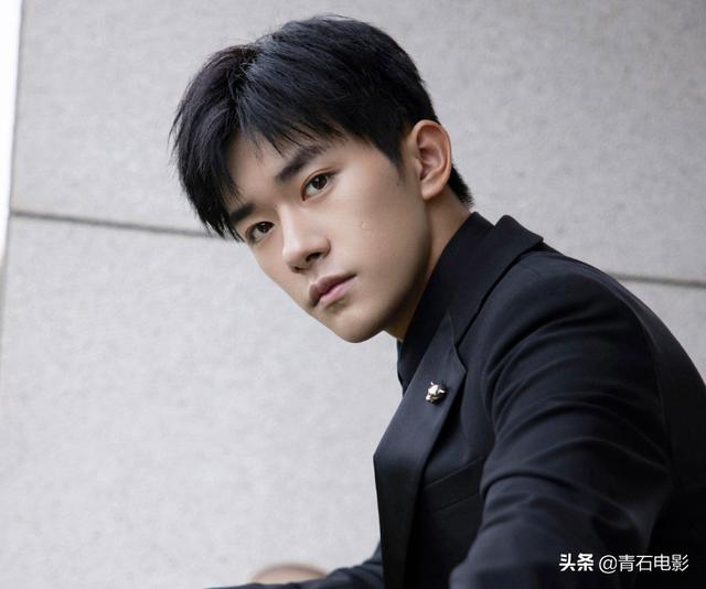 新“谋女郎”好幸运，连顶流易烊千玺也