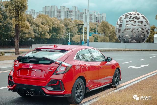 R的两厢思域，连小姐姐都抵挡不住它的魅力（最新发布）