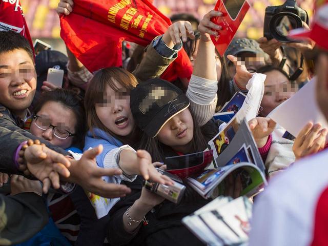 明星信息被公开贱卖，1元可买千人身份证