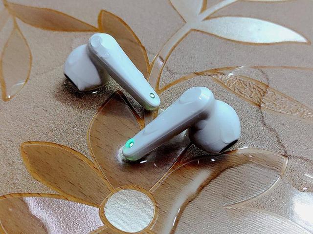 西圣ASN半入耳蓝牙耳机，带来超越百元级颜值与音质的体验