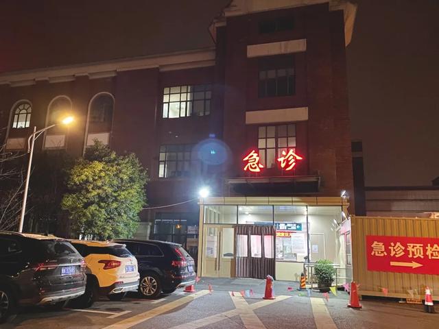 华山医院北院：庆祝医师节！抗疫图谱致敬每一位医务工作者