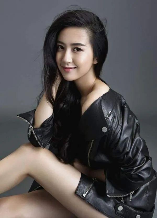 云南十大当红女星！各个貌美如花肤白娇嫩魔鬼身材