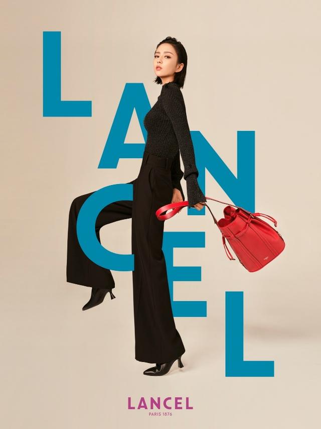 佟丽娅活力演绎Lancel 2020秋冬系列