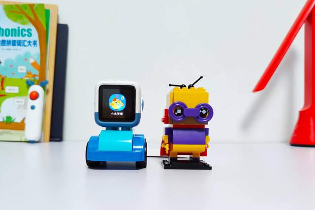 快乐学习的最优选，小木百变悟空点读机器人