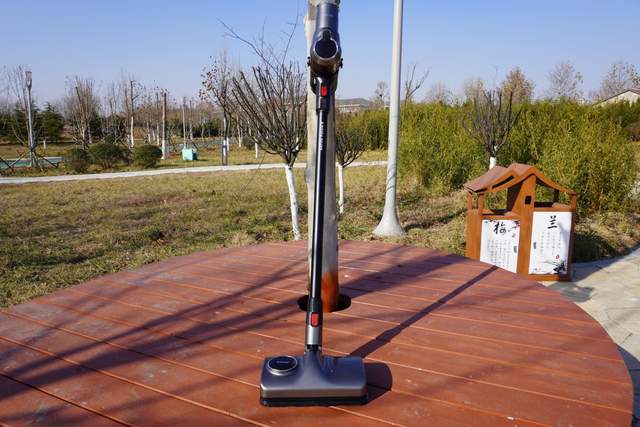 用洒拖F6吸拖一体机，两份家务只出一份力，打工人的周末惬意了