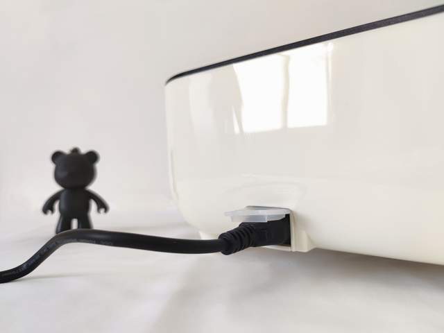 臻米多功能料理锅：4L大容量，少油不粘锅，让美食“一锅搞定”