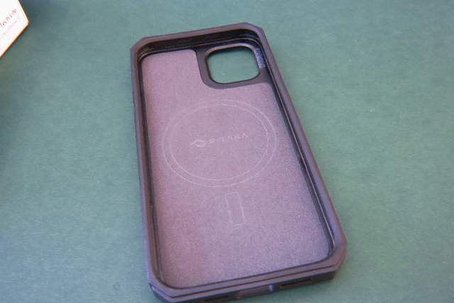 有品位的手机壳：PITAKA MagEZ Case Pro评测