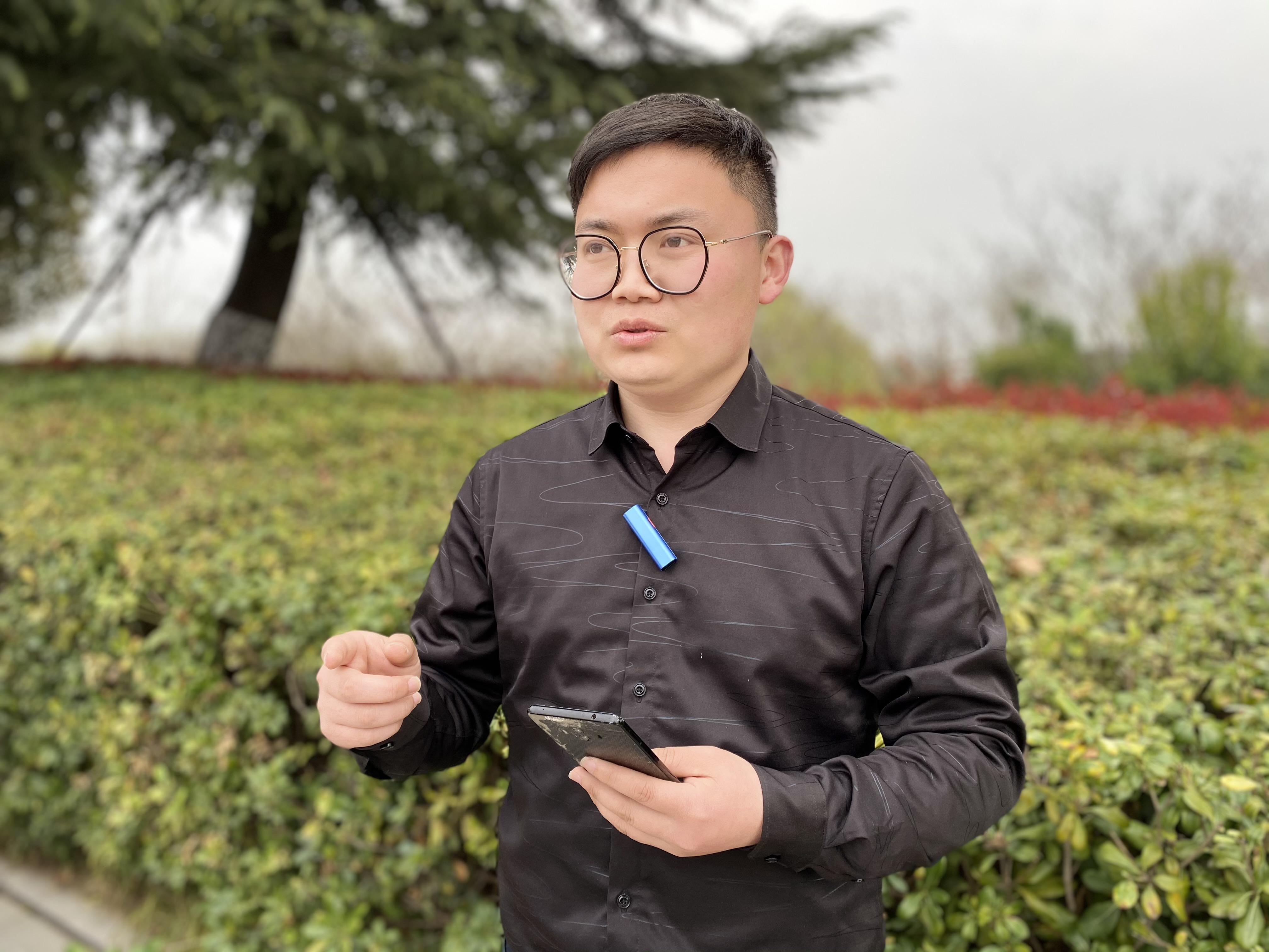 手机+塞宾Silver应对嘈杂环境，人人都可做主播