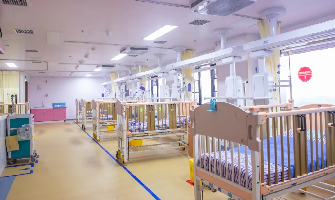 湘潭县卫健局退休老干部参观考察湘潭县妇幼保健院新院