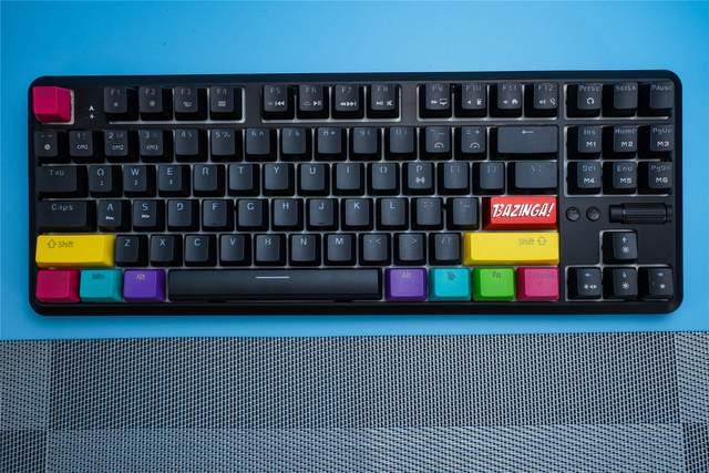 价格便宜，出门级首选。黑爵K870T蓝牙双模红轴机械键盘