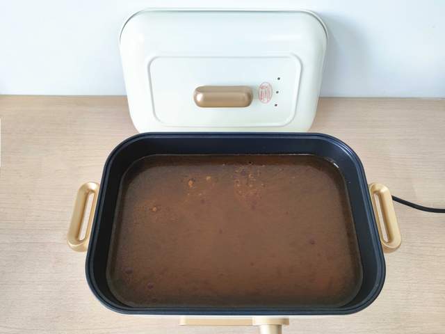 臻米多功能料理锅：4L大容量，少油不粘锅，让美食“一锅搞定”