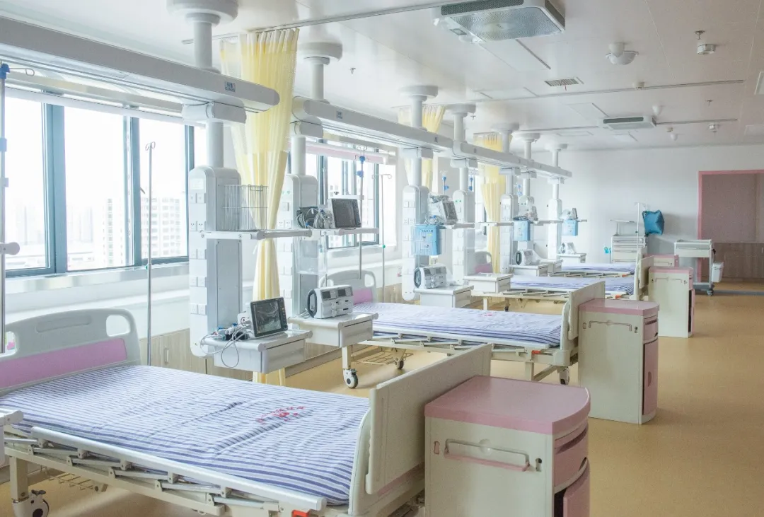 湘潭县卫健局退休老干部参观考察湘潭县妇幼保健院新院