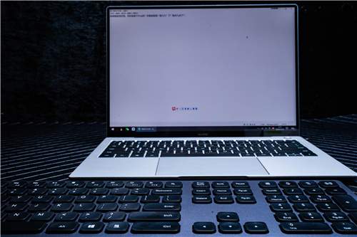 语音输入的键盘玩过没？键盘侠带你体验咪鼠智能语音键盘KB1