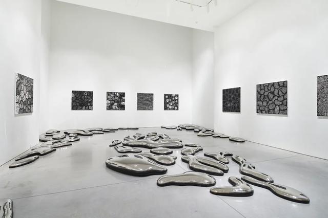 艺术与设计 究竟谁是草间弥生的幕后推手