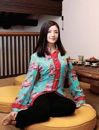 她让马云三顾茅庐追随马云打拼9年身价几十亿却依然未婚