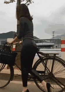 太撩人的美女GIF动态图：八条腿的妹子 - 全文 热门段子 热图12