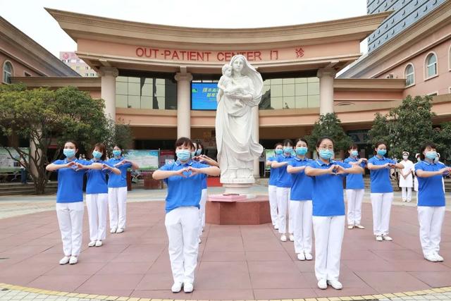 兑现迟到七个月的承诺！白衣换白纱，你是最美的新娘！