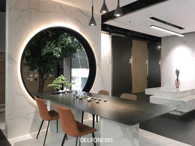 450㎡藝術(shù)巖板展館，兼具經(jīng)典與時尚！(圖3)
