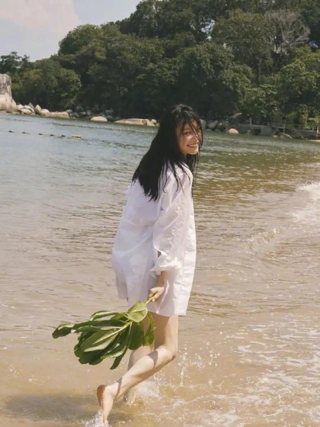 倪妮罕见泳装写真冷白皮超好看