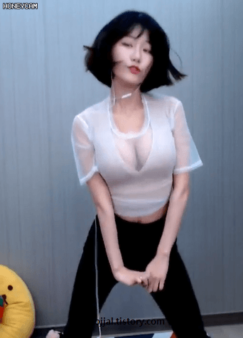 羞羞的美女GIF图片:短发清爽会跳舞的女孩 热门段子 热图1 羞羞的美女GIF图片:短发清爽会跳舞的女孩 热门段子 热图1