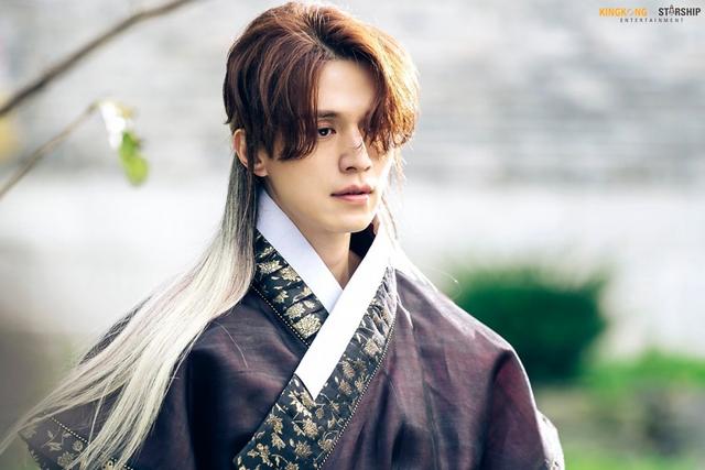 虽然李栋旭和金泛在《九尾狐传》里的古装造型有点一言难尽(喂),不过