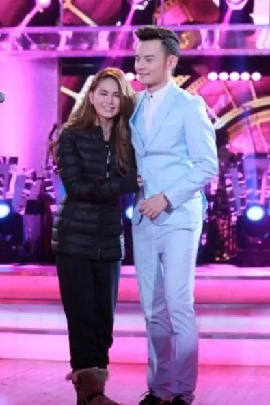 昆凌ins盗图周杰伦前女友，翻车现场尬到老公都看不下去…