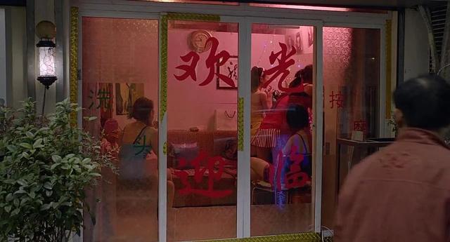 这部获奖无数的黑暗系电影，远不止色情与暴力...