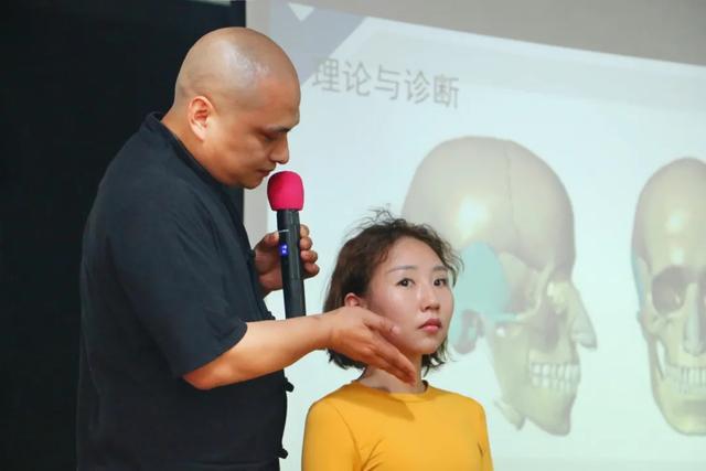 挥别所有健身教练心中的痛：私教业绩靠嘴炮