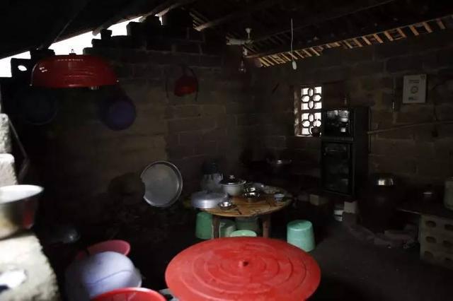 “慈善融真情，爱心无止境”，《发现品牌》栏目组爱心公益行活动（博白站）