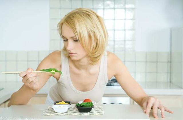 减肥|越减肥，食欲就越旺盛，想要避免暴饮暴食，做到3点就可以！