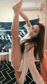 美美的GIF动图：拥有无敌身材的妹子图3